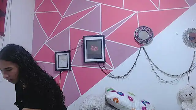 Tifany Adams online show from November 20, 2025, 8:31 pm