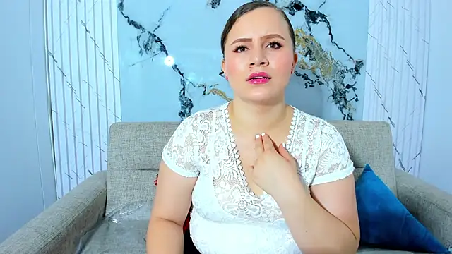 Snapshot of MarilynGold_ chatting on November 14, 2025, 8:34 pm MarilynGold online show from November 14, 2025, 8:34 pm