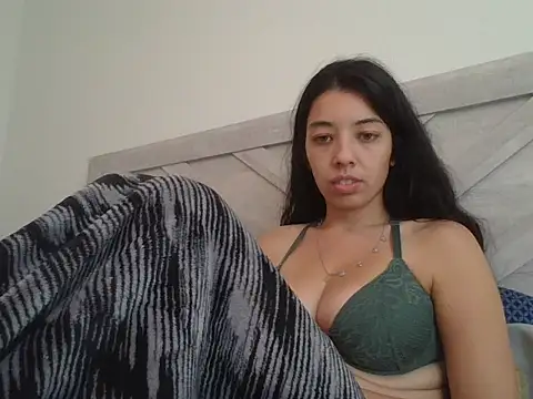 Snapshot of Lucysweets chatting on October 10, 2025, 5:47 pm Lucysweets online show from October 10, 2025, 5:47 pm