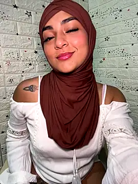 Snapshot of CelestSkyy chatting on November 21, 2025, 1:04 am CelestSkyy online show from November 21, 2025, 1:04 am