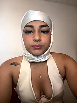 Snapshot of CelestSkyy chatting on October 15, 2025, 7:22 pm CelestSkyy online show from October 15, 2025, 7:22 pm