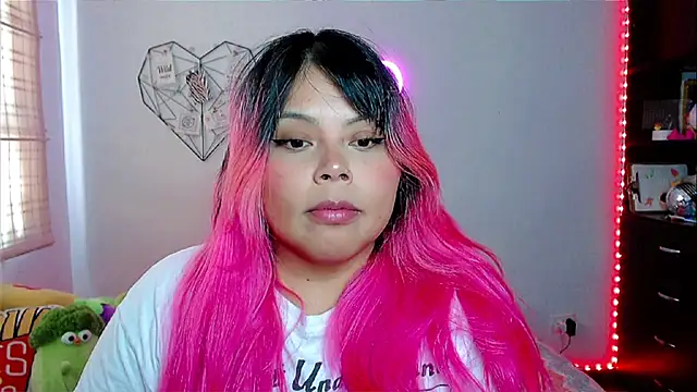 EllieMoonX online show from January 9, 2026, 8:27 pm