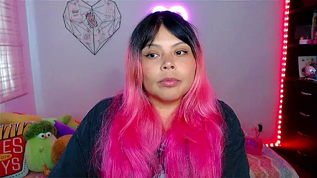 EllieMoonX online show from January 13, 2026, 8:57 pm