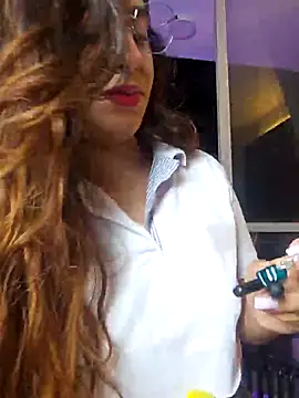 Meganthomson online show from March 9, 2026, 2:37 am