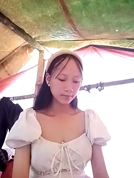 minachao- online show from October 21, 2025, 2:55 am