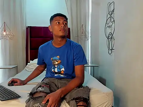 MorenitoDigno online show from October 29, 2025, 7:13 pm