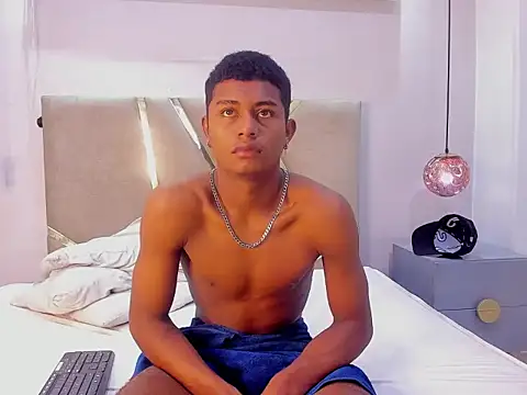 MorenitoDigno online show from October 24, 2025, 7:13 pm