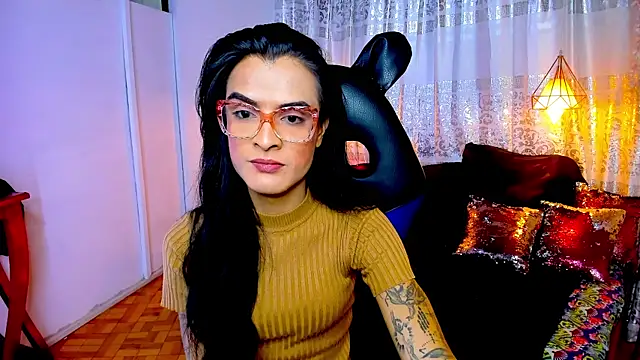 ZAMMIRA online show from November 3, 2025, 5:56 am