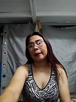 Snapshot of erma_joy chatting on May 6, 2026, 10:36 pm erma joy online show from May 6, 2026, 10:36 pm