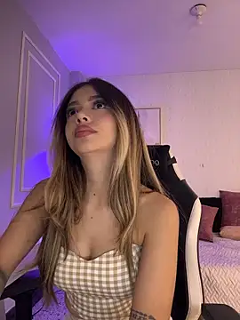 HoneyMollyX online show from February 8, 2026, 1:09 pm