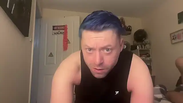 DelayedAnalog720 online show from December 18, 2025, 2:43 pm