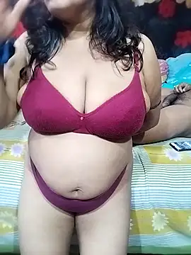 Snapshot of modhu82 chatting on March 15, 2026, 6:59 pm modhu82 online show from March 15, 2026, 6:59 pm