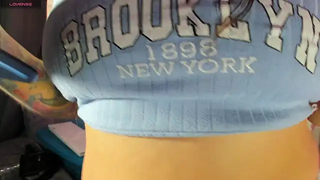 Angel a- online show from October 14, 2025, 11:04 pm