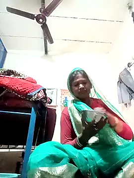 Hot hat online show from October 11, 2025, 3:40 am