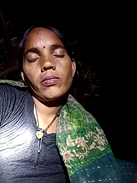 Cutsedi3 online show from October 26, 2025, 10:43 pm