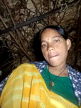 Cutsedi3 online show from October 28, 2025, 9:47 pm