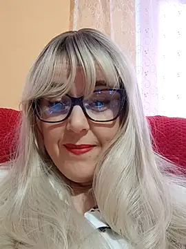 Amelialove42 online show from November 12, 2025, 9:13 am