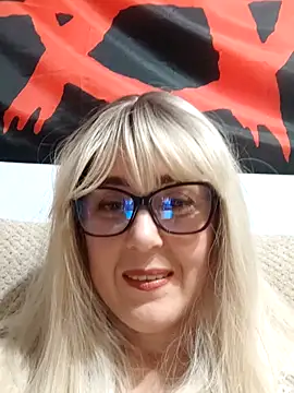 Amelialove42 online show from November 23, 2025, 4:28 pm