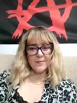 Amelialove42 online show from February 14, 2026, 7:36 pm