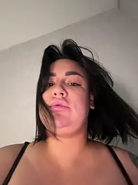 SwittieKendra online show from November 5, 2025, 6:05 am