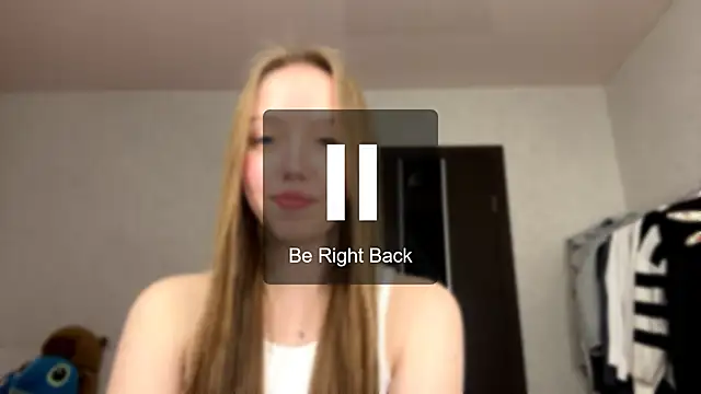 AntoniaMoravick online show from October 26, 2025, 3:12 pm