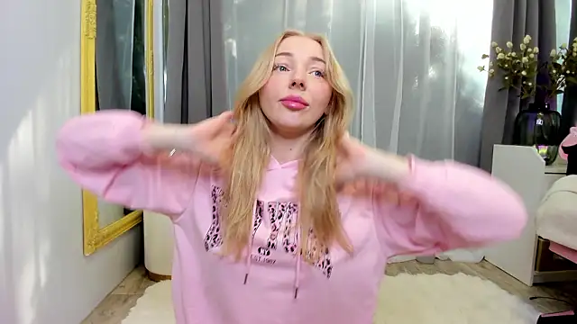 SundyRose online show from March 3, 2026, 8:10 am