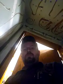 dakotafail92 online show from October 15, 2025, 10:34 am