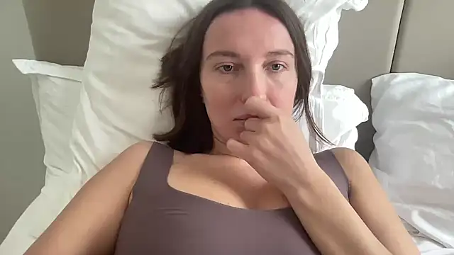 CArivora online show from February 25, 2026, 12:16 pm