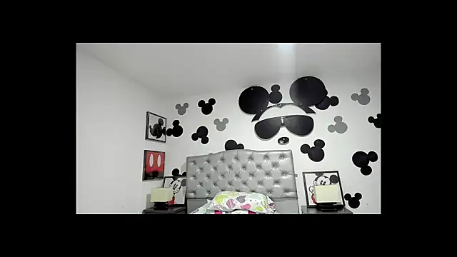 Dakota evans18 online show from October 21, 2025, 4:01 am