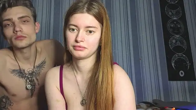 EmiliaCouple online show from April 20, 2026, 5:47 pm