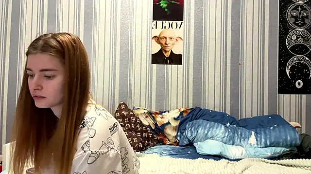 EmiliaCouple online show from March 29, 2026, 5:47 pm