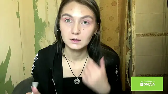 ArianeBhayani online show from November 11, 2025, 9:09 pm