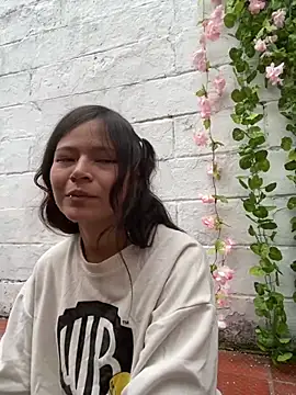 Ninfa pink online show from October 10, 2025, 3:13 pm