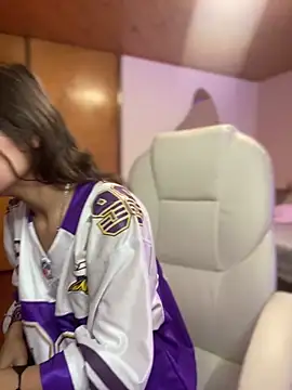 Ninfa pink online show from December 17, 2025, 7:41 pm