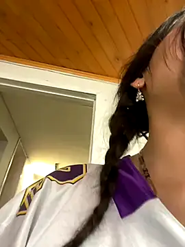 Ninfa pink online show from November 11, 2025, 4:02 pm