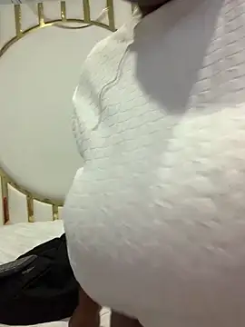 Candy Brown69 online show from October 28, 2025, 12:04 pm