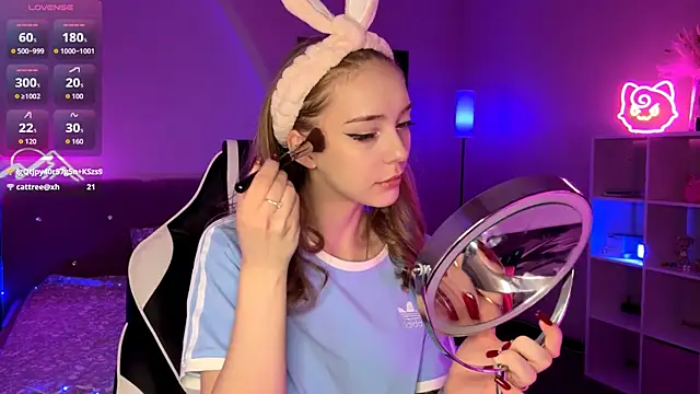 EvaPeace online show from March 10, 2026, 8:46 pm