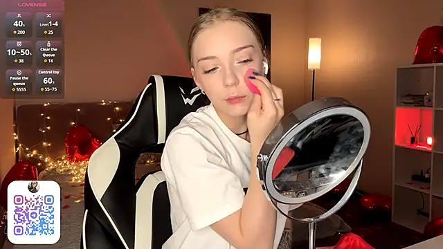 Snapshot of EvaPeace chatting on February 15, 2026, 8:08 pm EvaPeace online show from February 15, 2026, 8:08 pm