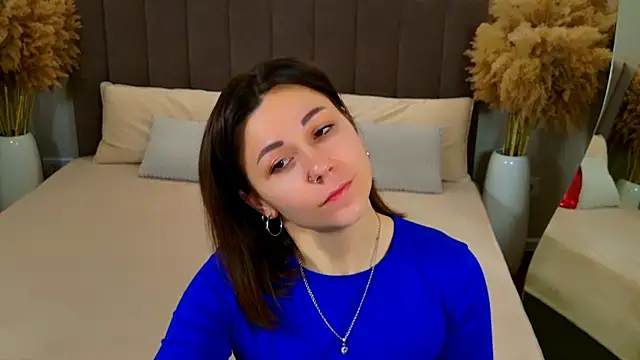 EdenSolis online show from March 29, 2026, 10:17 am