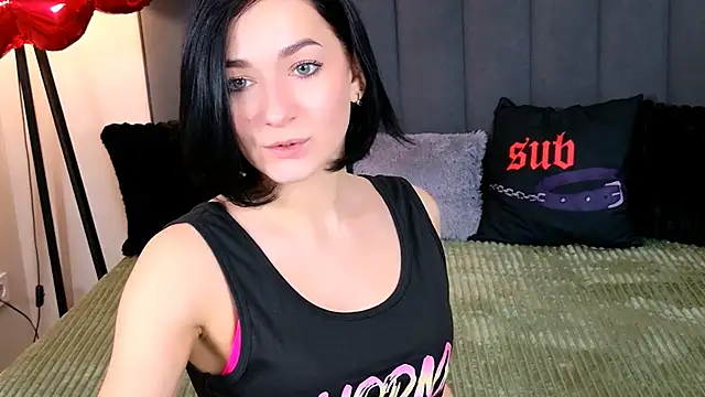 BaileeLynn online show from February 11, 2026, 11:32 am