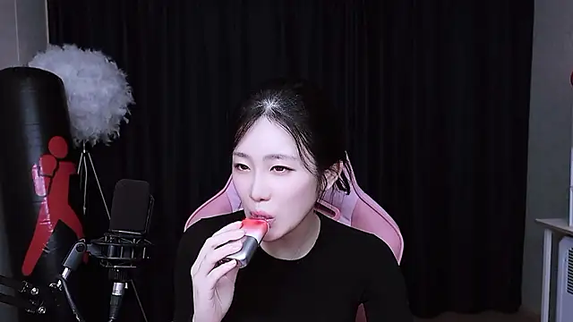 MISA 02 online show from November 6, 2025, 1:15 pm