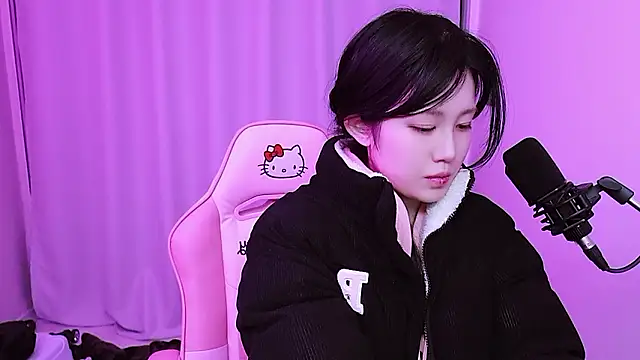 Snapshot of MISA_02 chatting on February 3, 2026, 9:03 am MISA 02 online show from February 3, 2026, 9:03 am