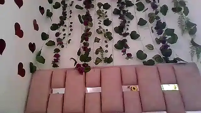 abby moss 2 online show from April 7, 2026, 12:40 pm