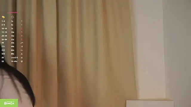 Snapshot of FluffKitty chatting on November 2, 2025, 8:14 pm FluffKitty online show from November 2, 2025, 8:14 pm