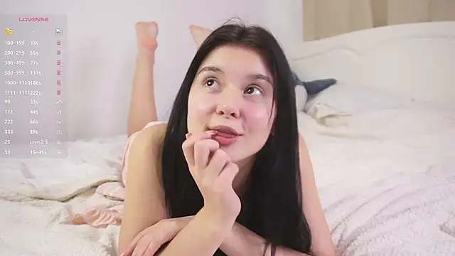 Snapshot of FluffKitty chatting on October 21, 2025, 10:09 pm FluffKitty online show from October 21, 2025, 10:09 pm