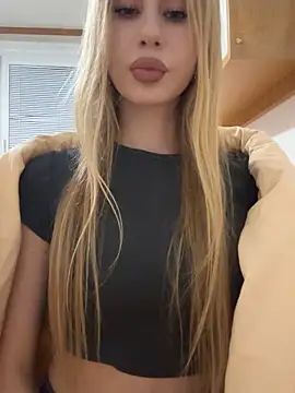 Snapshot of JudithCarly chatting on December 19, 2025, 11:29 pm JudithCarly online show from December 19, 2025, 11:29 pm