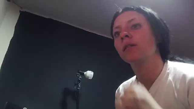 Snapshot of Liastark chatting on March 3, 2026, 7:43 pm Liastark online show from March 3, 2026, 7:43 pm