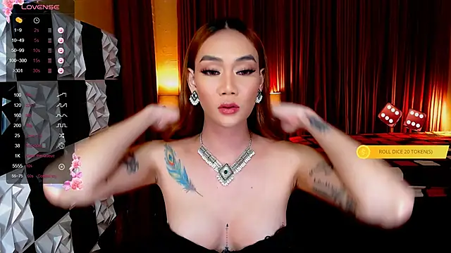 MeatyCockLuna online show from November 8, 2025, 12:09 pm