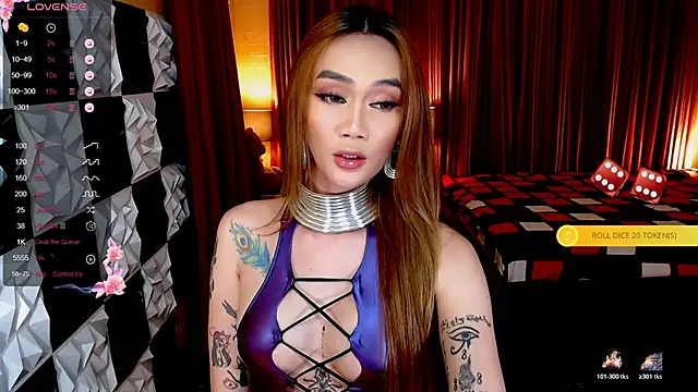 MeatyCockLuna online show from November 10, 2025, 9:58 am