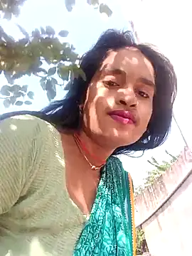 Snapshot of PIYALIRANII chatting on November 10, 2025, 9:03 am PIYALIRANII online show from November 10, 2025, 9:03 am